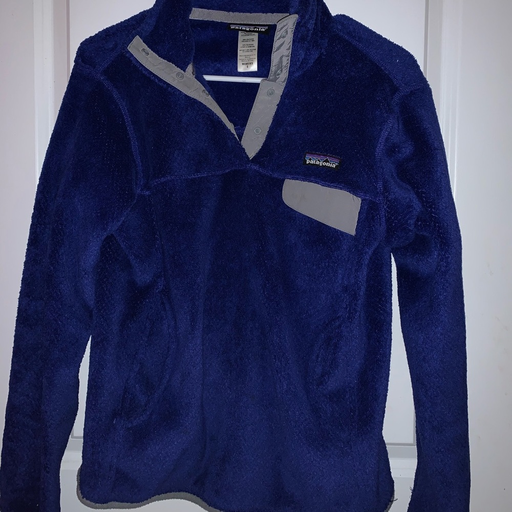 blue patagonia pullover size small